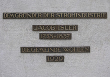 brunnen: Brunnen, Nach der Restaurierung ist die Schrift wieder gut lesbar 