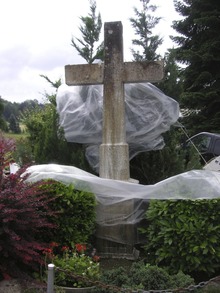 wegkreuze: Wegkreuz Oberwil-Lieli, Wegkreuz vor der Restaurierung.