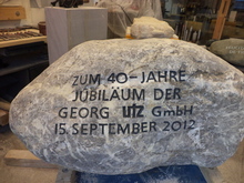 auftragsarbeiten: Alpenkalk, Schrift:graviert