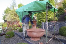team-at-work: Zoran Simic, Brunnen Restaurierung.